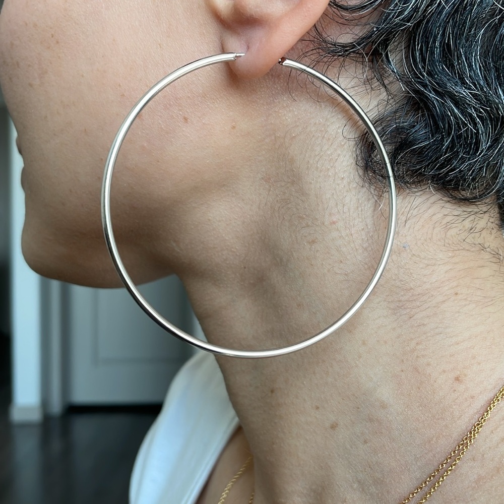 18k White god Large Hoops - Picture 9 of 12